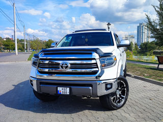 Toyota Tundra foto 2