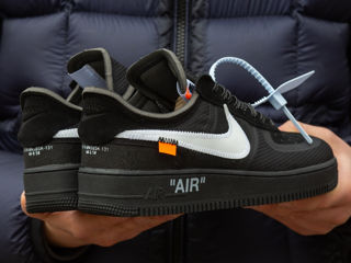 Nike Air Force 1 Low Black x Off-White foto 3