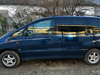 Toyota Previa foto 2