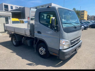 Mitsubishi Fuso Canter foto 2