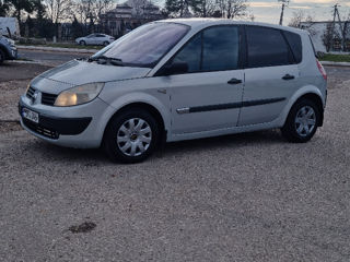 Renault Grand Scenic foto 2