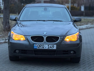 BMW 5 Series foto 2