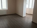 Vind apartament cu reparatie Ialoveni! foto 8