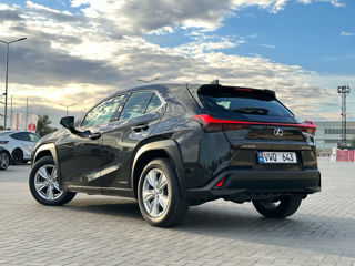 Lexus UX foto 1