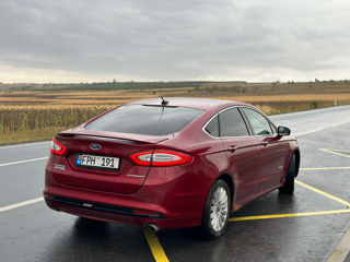 Ford Fusion foto 3