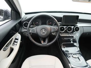 Mercedes C Class foto 9