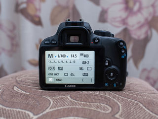 Canon 100D Kit (600 de cadre) foto 2
