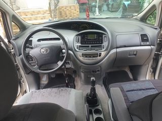 Toyota Previa foto 12