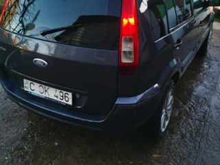 Ford Fusion foto 4