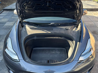 Tesla Model 3 foto 7