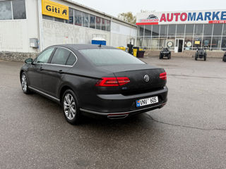 Volkswagen Passat foto 3