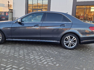 Mercedes E-Class foto 2