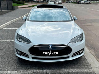 Tesla Model S foto 2