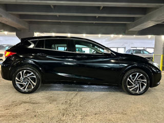 Infiniti QX30 foto 2