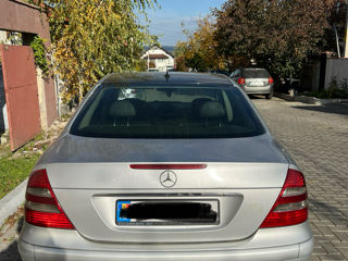 Mercedes E-Class foto 5