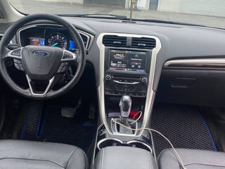 Ford Fusion foto 9