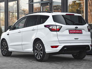 Ford Kuga foto 2