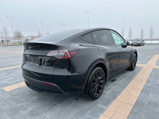 Tesla Model Y foto 4