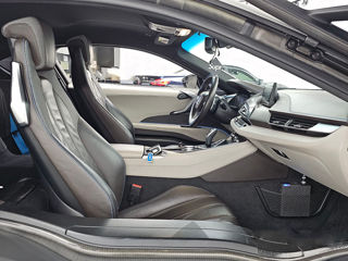 BMW i8 foto 11