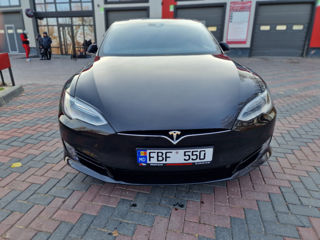 Tesla Model S foto 2