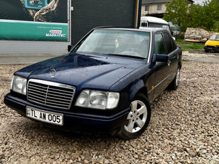 Mercedes Series (W124)