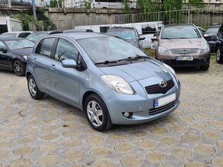 Toyota Yaris foto 1