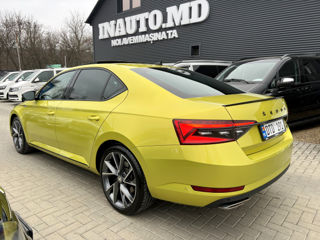 Skoda Superb foto 2