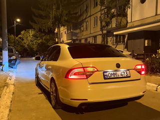 Skoda Superb foto 2