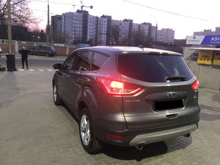 Ford Escape foto 4