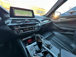 BMW 5 Series foto 7