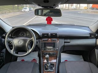 Mercedes C Class foto 9