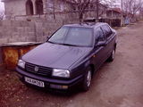 Volkswagen Vento foto 2