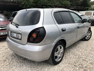 Nissan Almera foto 3