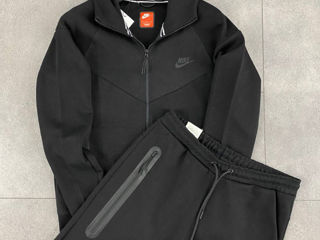 Nike Tech Fleece