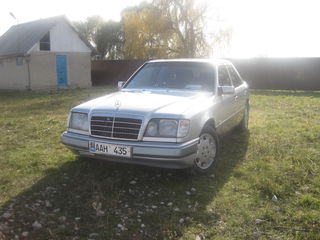 Mercedes E Class foto 2