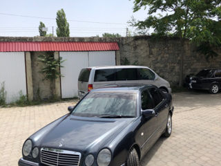 Mercedes E-Class foto 4