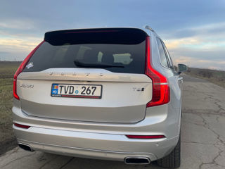 Volvo XC90 foto 10