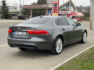 Jaguar XF foto 5