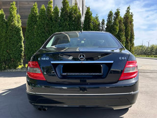 Mercedes C-Class foto 8