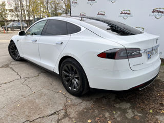 Tesla Model S foto 3