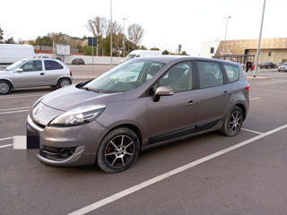 Renault Grand Scenic foto 1