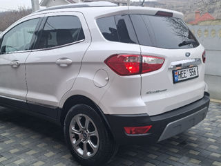 Ford EcoSport foto 3