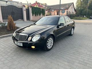 Mercedes E-Class foto 1