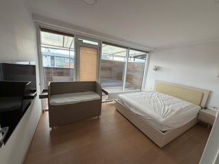 3-комн. кв., 240 м², 1/3 эт.