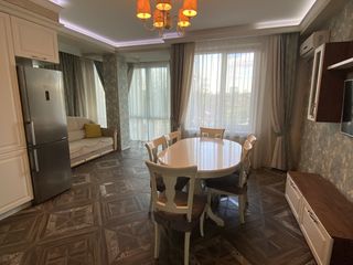 Apartament cu 3 camere, 94 m², Centru, Chișinău foto 2