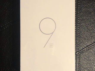 Xiaomi Mi 9SE 64gb / 6gb - 220eu. Запечатан. foto 2