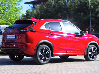 Mitsubishi Eclipse Cross foto 2