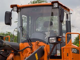 Новый фронтальный погрузчик disd sd300n by doosan *в наличии на складе в кишиневе foto 3