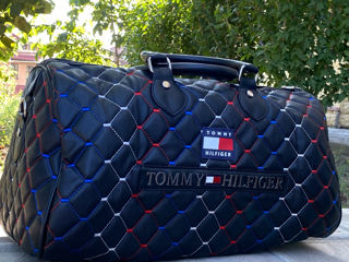 Tommy Hilfiger foto 3