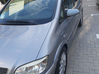 Opel Zafira foto 4